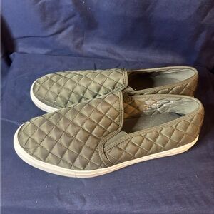 Quilted Slip-On Casual Sneakers - Olive